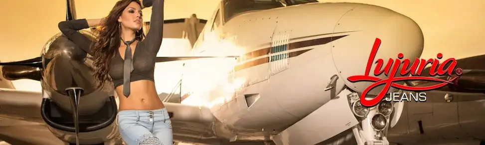 Catálogo de jeans colombianos MEDALLO con modelos levanta cola de alta calidad