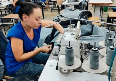 Confección de denim premium en Medellín para jeans colombianos